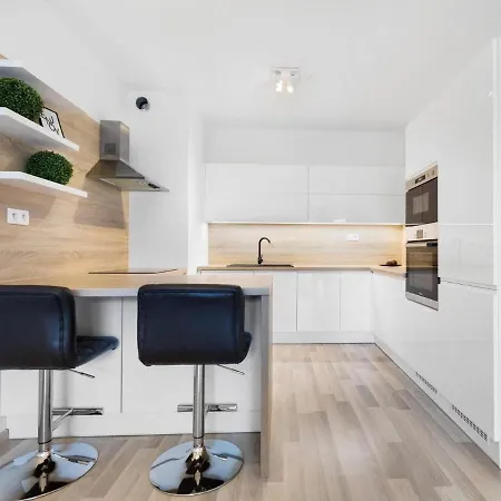 Sunflower - Modern Large Charming Apartment With Balcony Bratislava Exterior photo